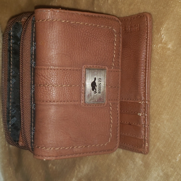 Vintage ROOTS 73 leather wallet - Picture 1 of 6